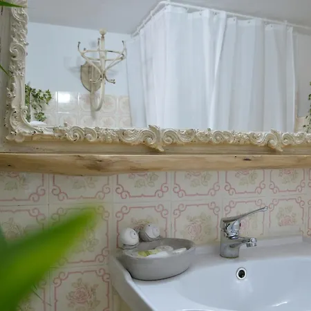 Marina's Apartament Milos Island